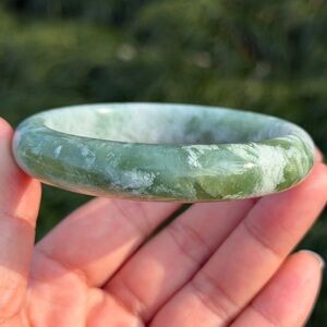60.5mm inner diameter green Xiuyu bangle 1216
